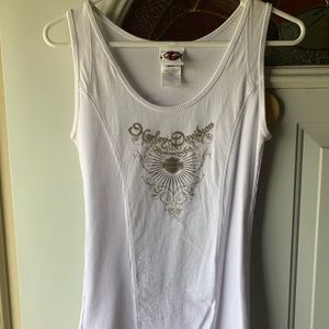 Large white Harley Davidson ribbed tank.